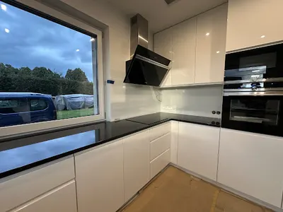 "SZKIEŁKO"- Usługowy Zakład Szklarski